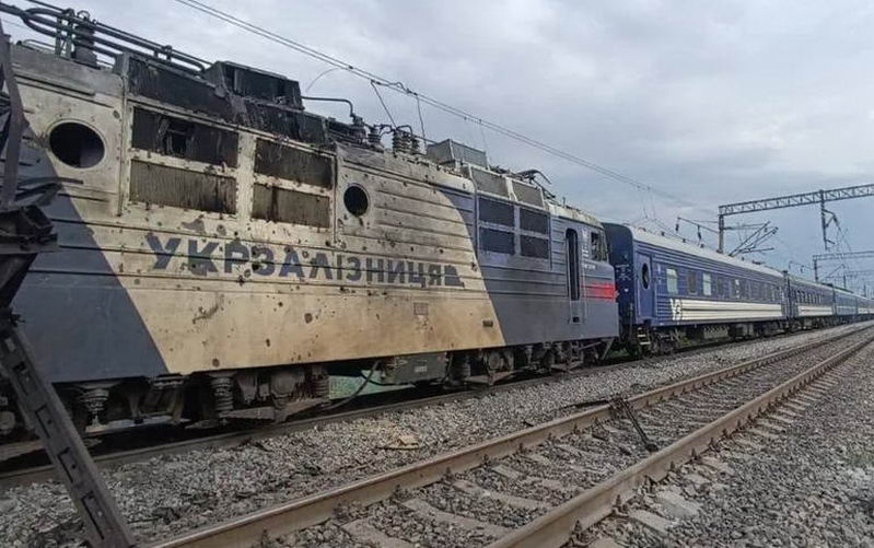 Россия ударила «шахедами» по пассажирскому поезду в Одесской области