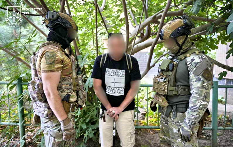 Одессит заставил угрозами и шантажом 7 девочек присылать ему обнаженные фото
